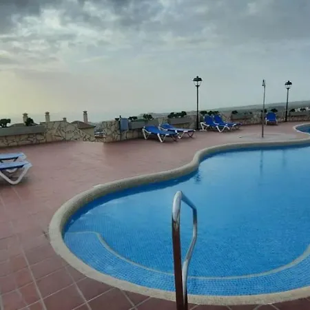 Appartement Stunning 2 Bedroom Flat With A Sea View